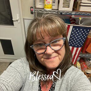 Meet your Posher, Saundra